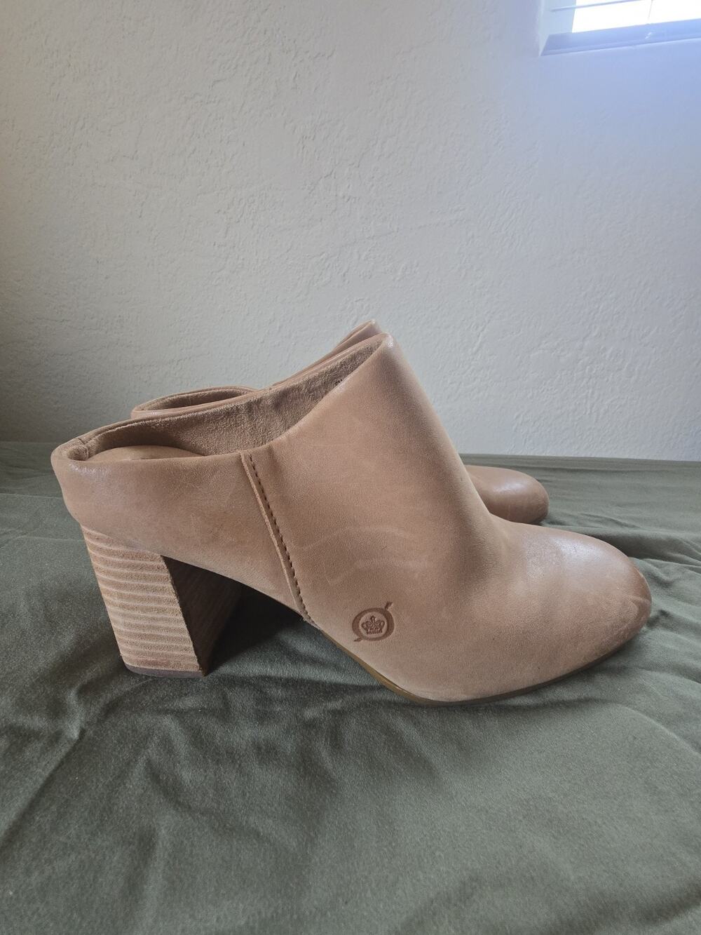 Born Eustis Heeled Mules Womens Size 6M Tan Slip On Shoes Stacked Block Heel